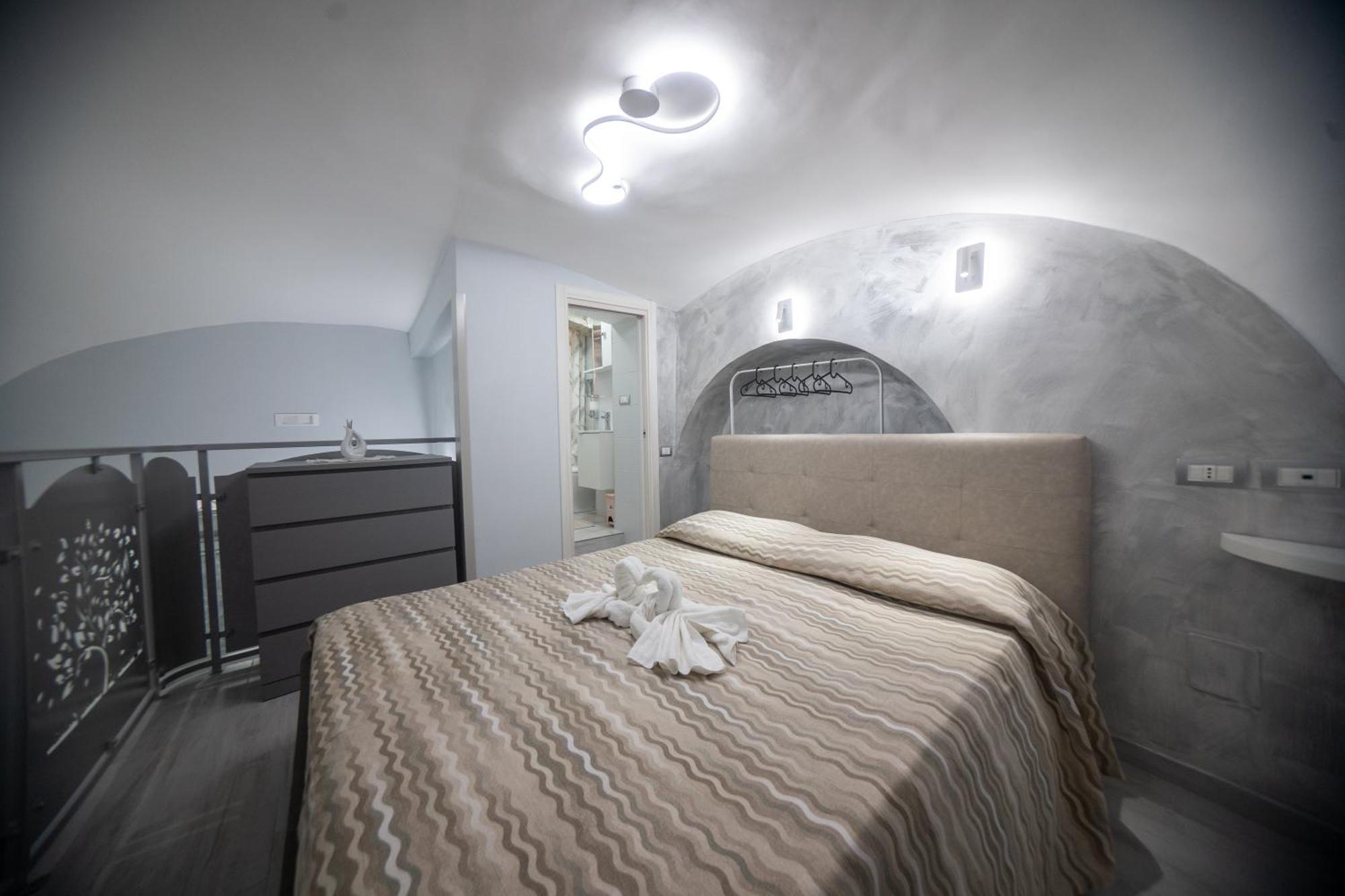 Il Duomo A Due Passi Apartment Neapel