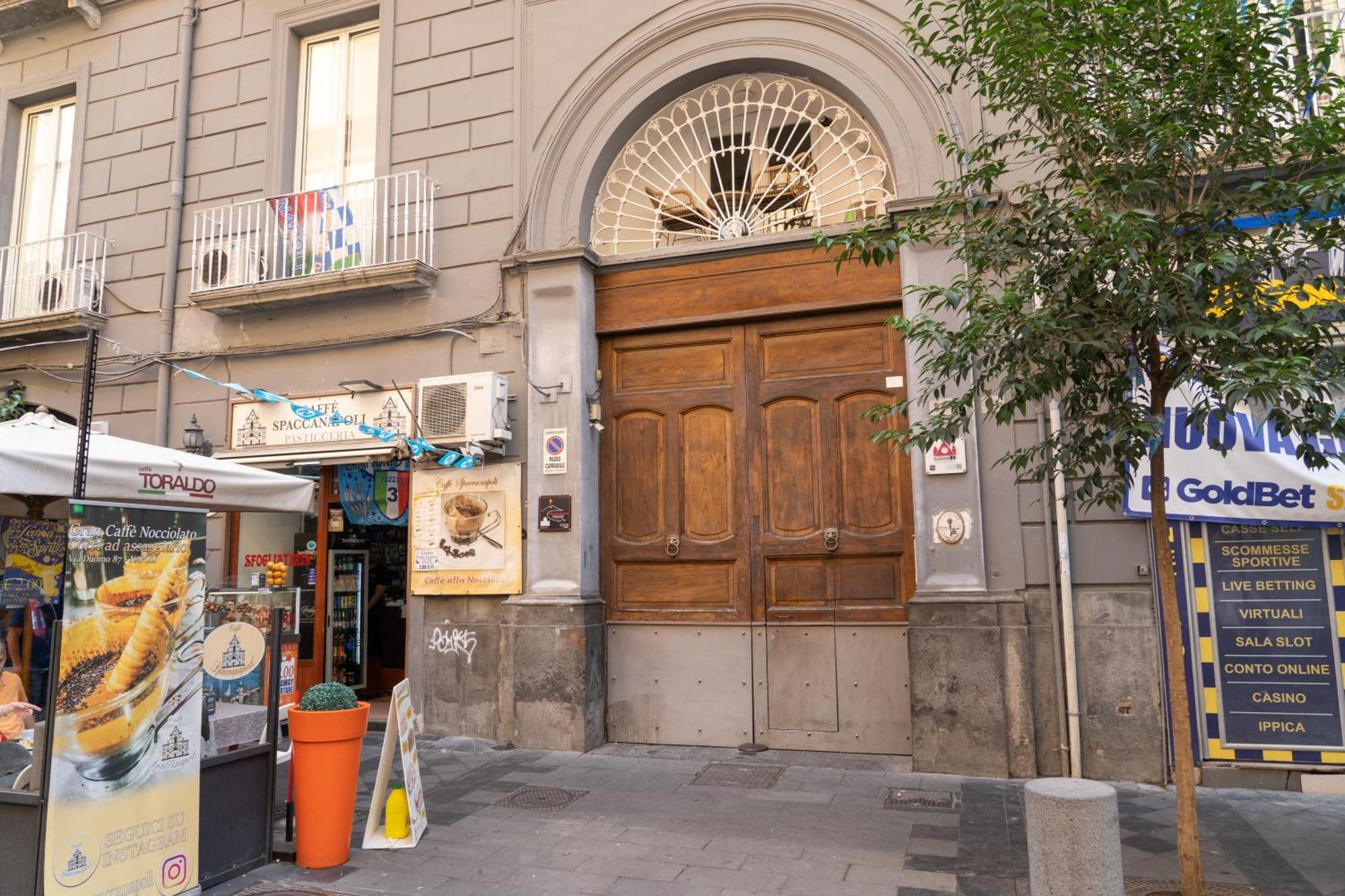 Apartment Il Duomo A Due Passi Neapel